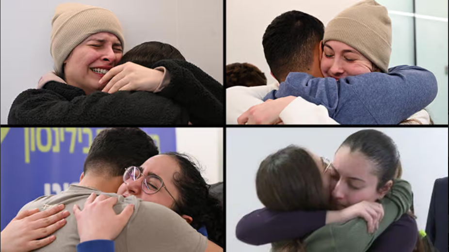 Daniela Gilboa, Liri Elbag, Naama Levy y Karina Ariev en una reunión con las familias (Foto: Haim Tzach, GPO)